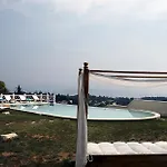 Castello Di Vista With Pool And Starlink Wifi 빌라 *