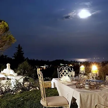 فيلة Castello Di Vista