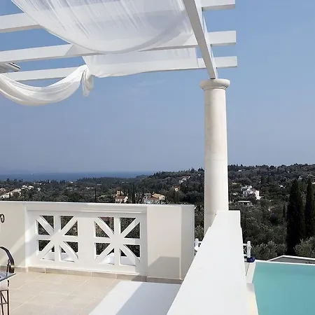 Villa Castello Di Vista With Pool And Starlink Wifi